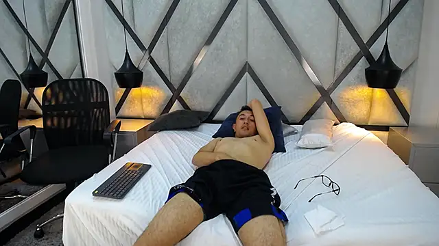 Addam_Hunter's cam snapshot