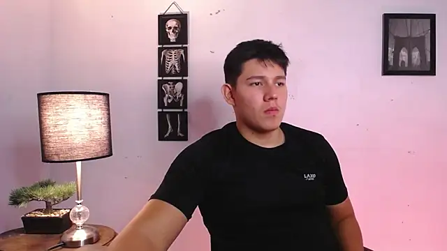 JamesCr_ live sex cam