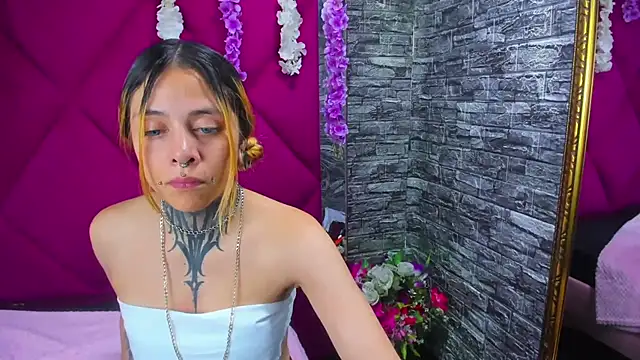 Sofii_Anal_'s cam snapshot