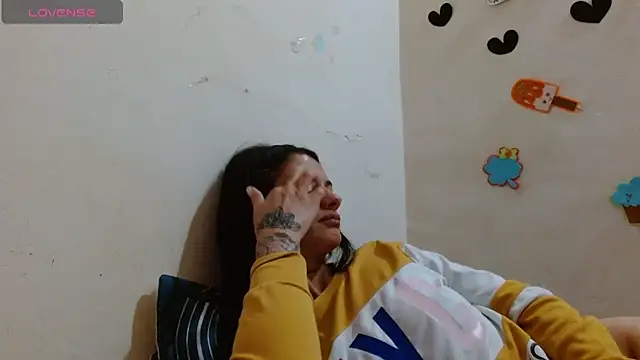 Akasha001 live sex cam