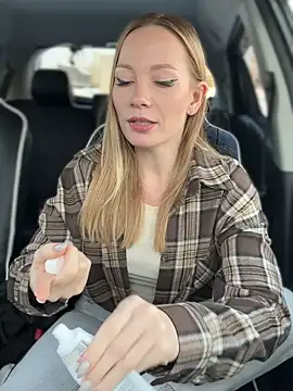 LavenderHot's cam snapshot