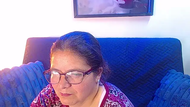 Linda_banks_'s cam snapshot