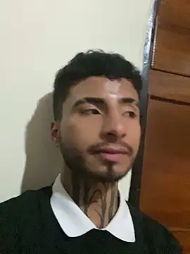 JuanCamiilo_66's cam snapshot