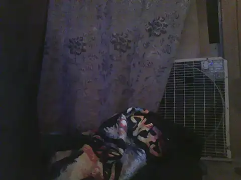 luke_thighwalker2469's cam snapshot