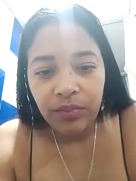 Luceroxxx7's cam snapshot