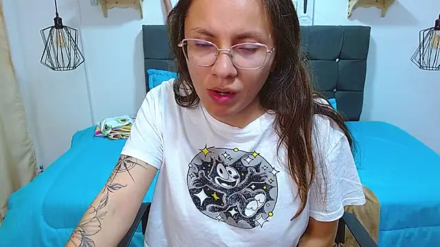 karlamorris_'s cam snapshot