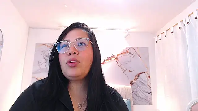 Ashley_Grahaam's cam snapshot