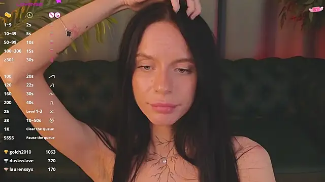 livia_starwars's cam snapshot