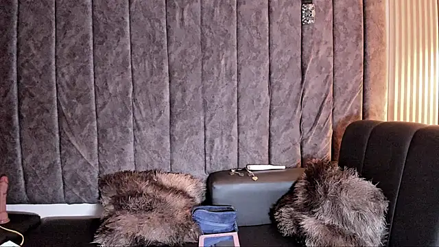 Rowan_Mills's cam snapshot