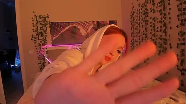 yuna_loon live sex cam