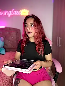 Yovng___Lau's cam snapshot