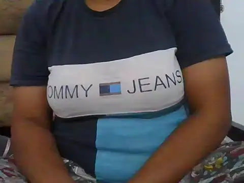 Bhabhi_osm's cam snapshot