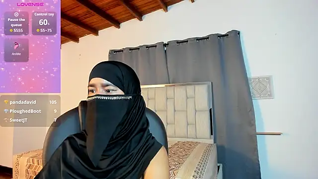 kalila_latif's cam snapshot