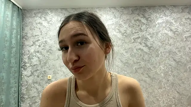 SofiYong live sex cam