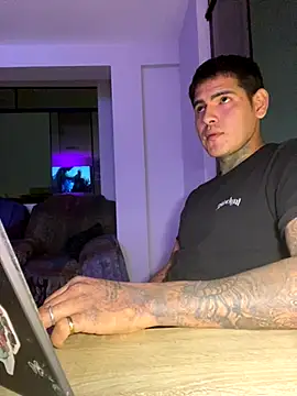 roa_alee live sex cam