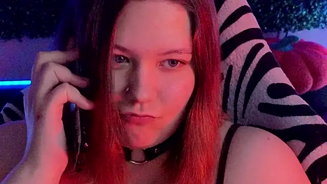 DjennaPalme live sex cam