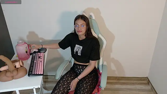 Emerald_Sparkles_'s cam snapshot