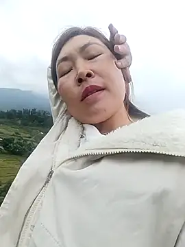 Lolomty's cam snapshot