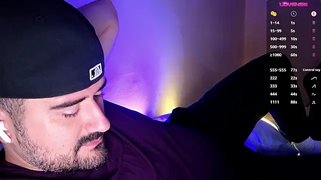 DominantTheo live sex cam