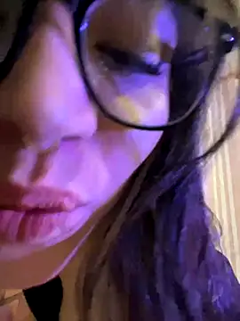 Laureeen_Sophiaa_'s cam snapshot