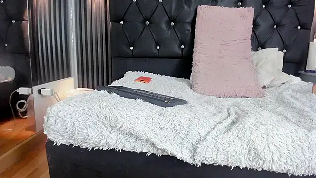 Natasha_Hart live sex cam