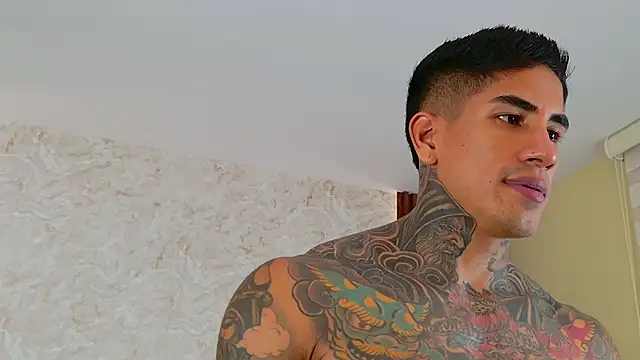 AdanReilly live sex cam