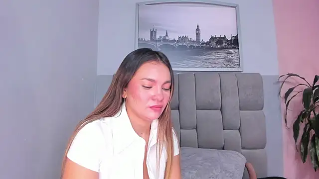 selene_tylor_'s cam snapshot