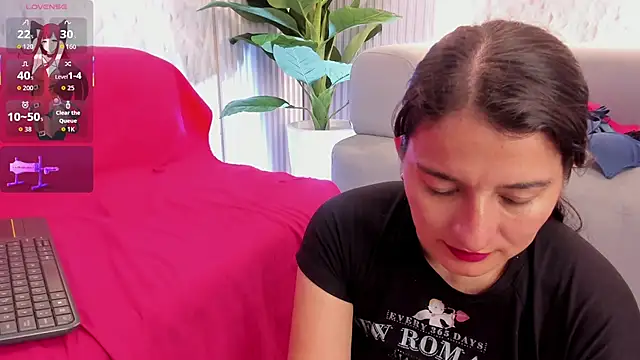 Emelyross_'s cam snapshot