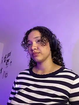 MadelineBenet's cam snapshot