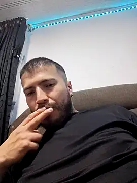 Elpajas209726's cam snapshot