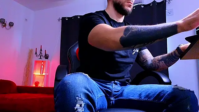 MightyAaron66's cam snapshot