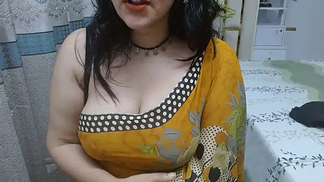 Lovelywife786 live sex cam