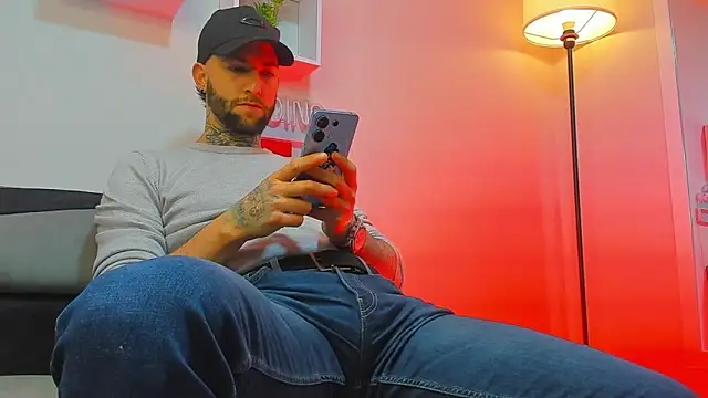 Supreme_Alpha live sex cam