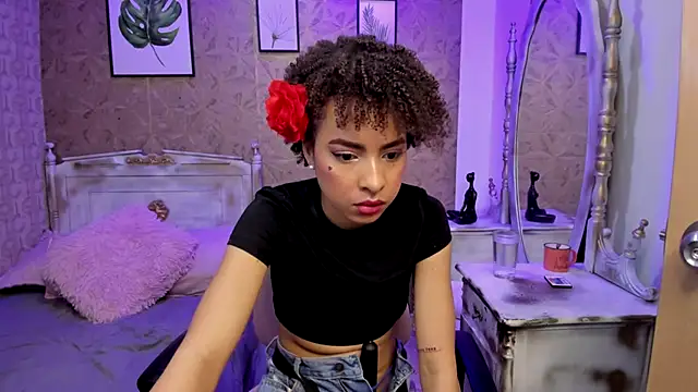 Lucia_jane's cam snapshot