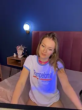 EvelynPoole's cam snapshot