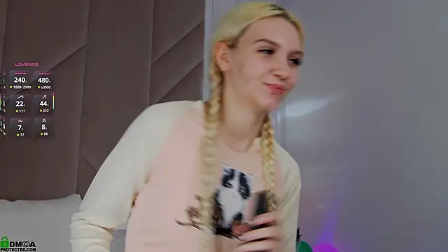 SaraHearts's cam snapshot