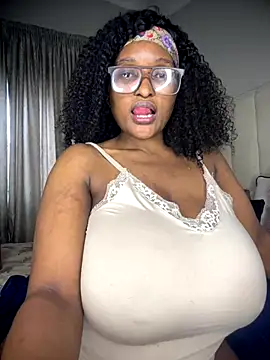 Bustygoddess32 live sex cam