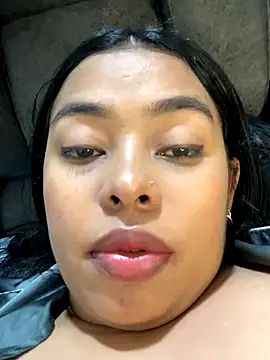 PUSHYLATE live sex cam