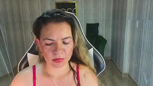 paula_lorens_t1_'s web cam