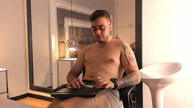 Ethan_Greys's cam snapshot