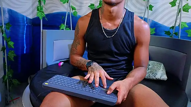 xander_molina's cam snapshot