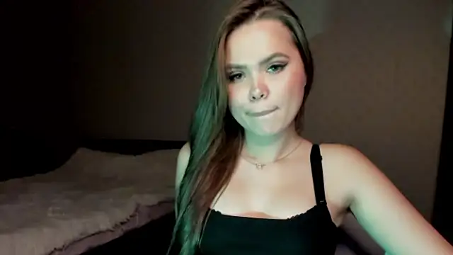 Kira_love_81's cam snapshot