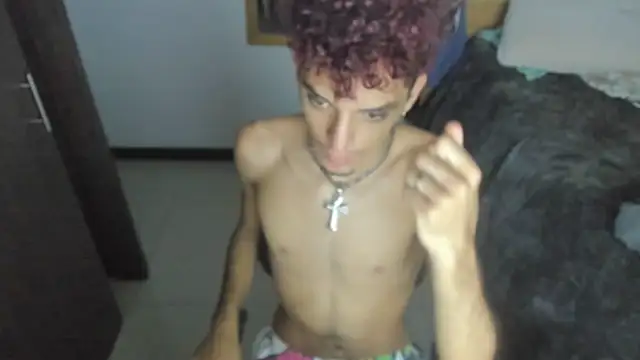 skinnypipe's cam snapshot