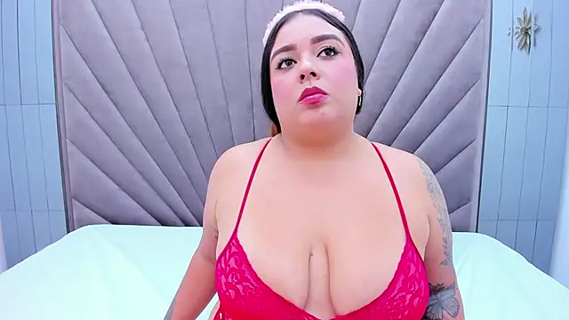 ElenaHills's cam snapshot