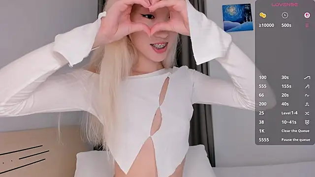 Bubblegumdream13 live sex cam