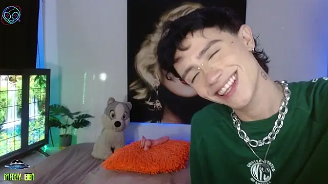 maxiy_001 live sex cam