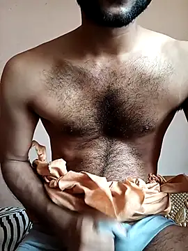 Viggu16947 live sex cam