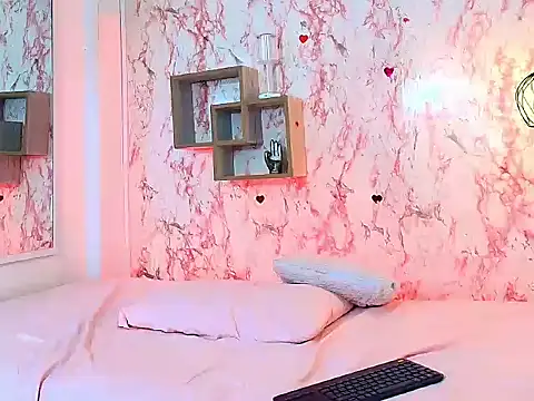 KATY_LOWERY's cam snapshot