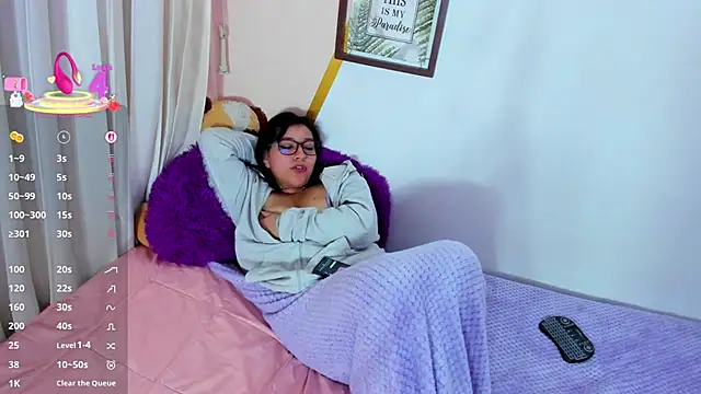 SkyBlue_8's cam snapshot