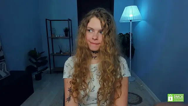 RayaNenlia's cam snapshot